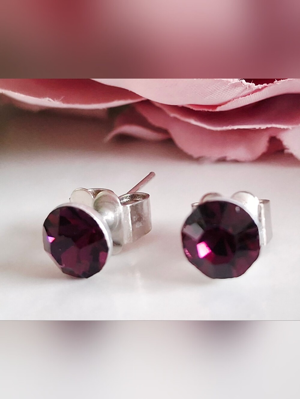 Vintage 80s ✨️💜Purple Gem Stud Earrings